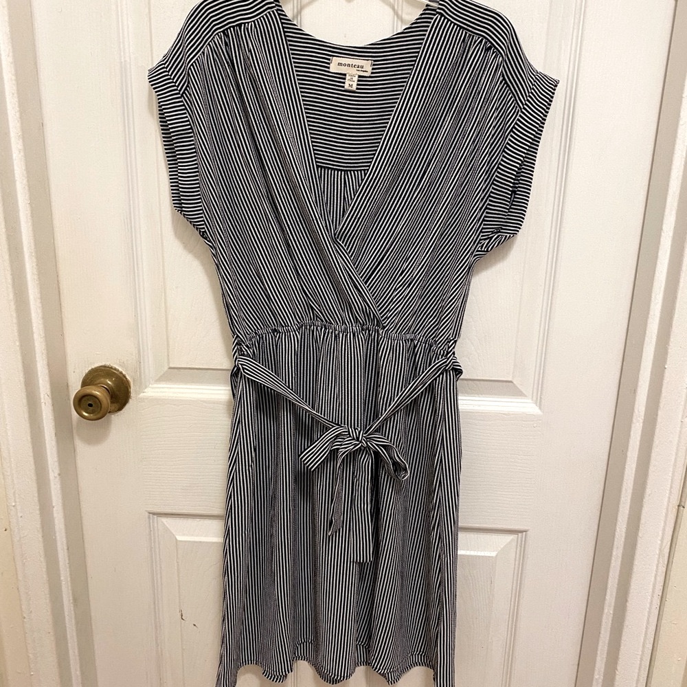 Monteau LA Faux Wrap Striped Midi Dress with Dolman Sleeves Black/White Size M